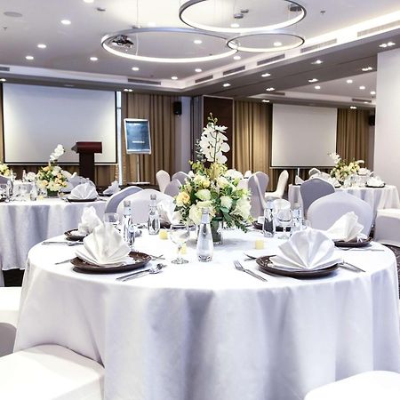Radisson Hotel & Apartments Dammam Industrial City Exteriör bild