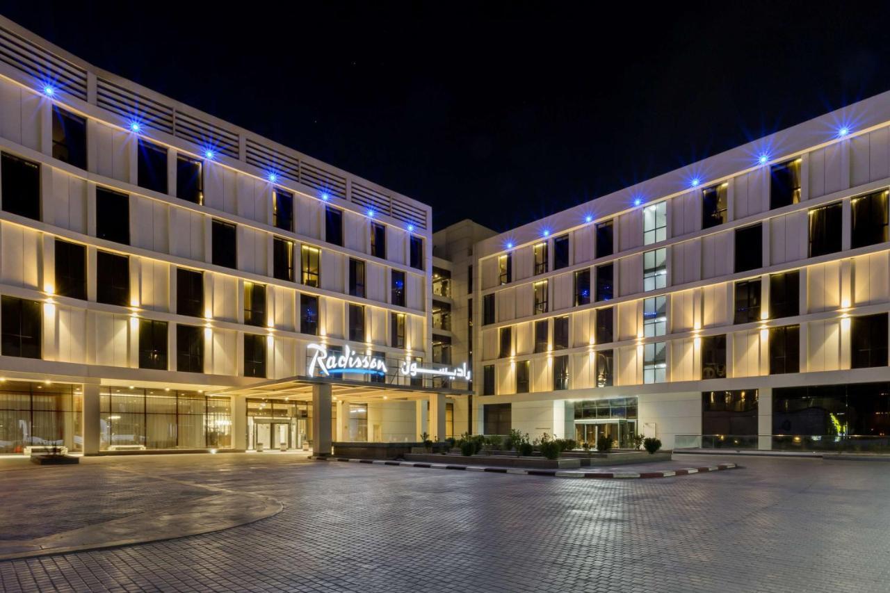 Radisson Hotel & Apartments Dammam Industrial City Exteriör bild
