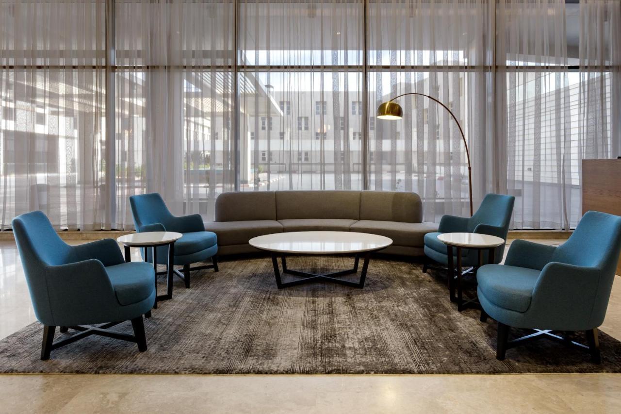Radisson Hotel & Apartments Dammam Industrial City Exteriör bild