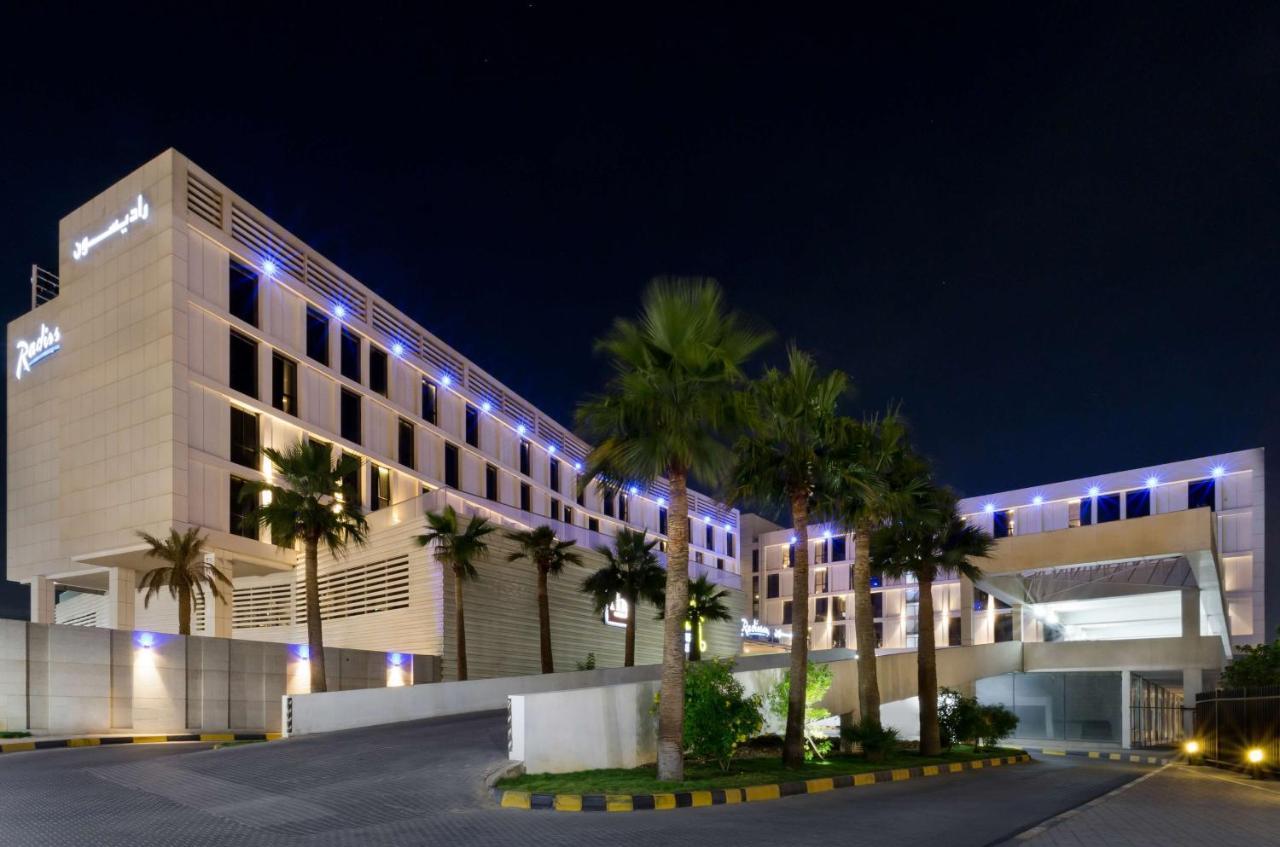 Radisson Hotel & Apartments Dammam Industrial City Exteriör bild