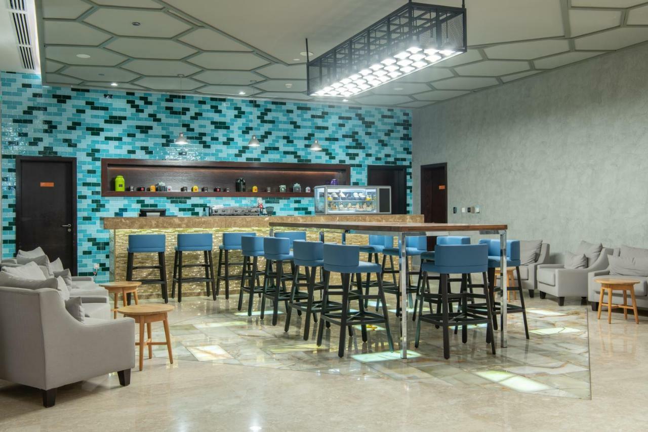Radisson Hotel & Apartments Dammam Industrial City Exteriör bild