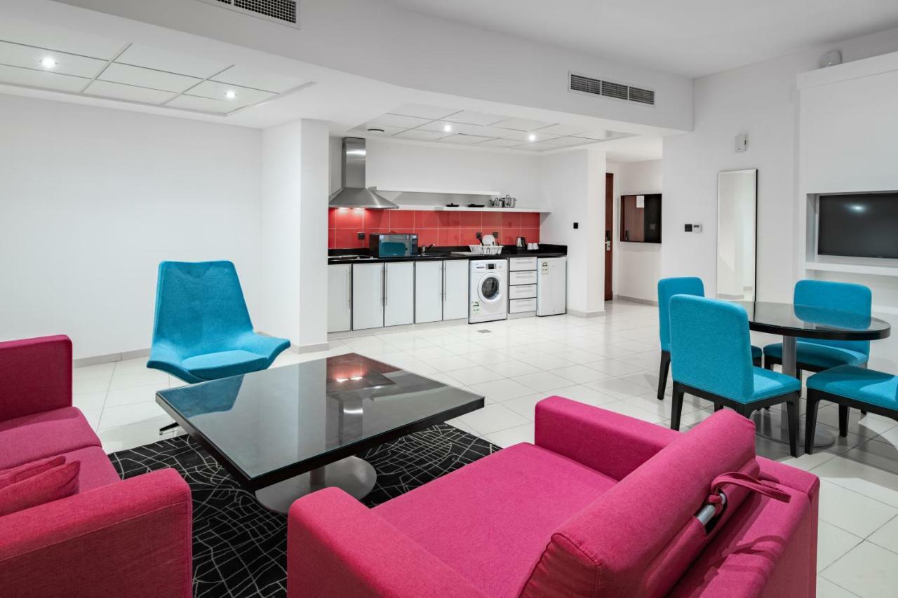 Radisson Hotel & Apartments Dammam Industrial City Exteriör bild